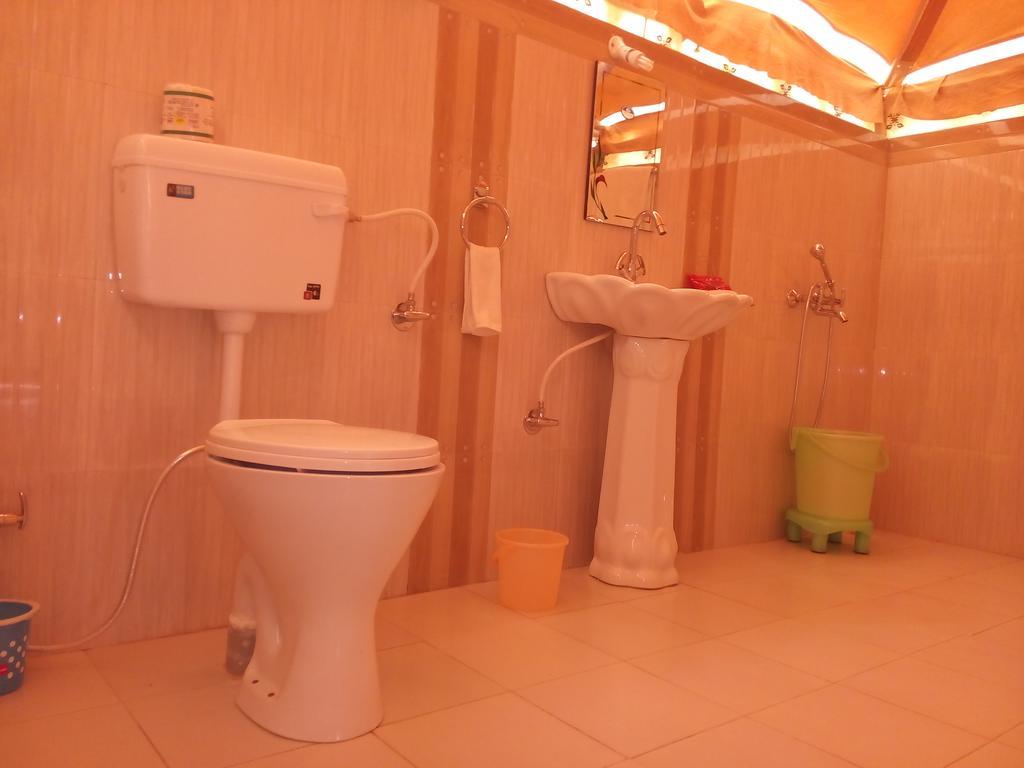 เดอะ นารายัน รีสอร์ต ปุษกร Hotel พุชการ์ ภายนอก รูปภาพ