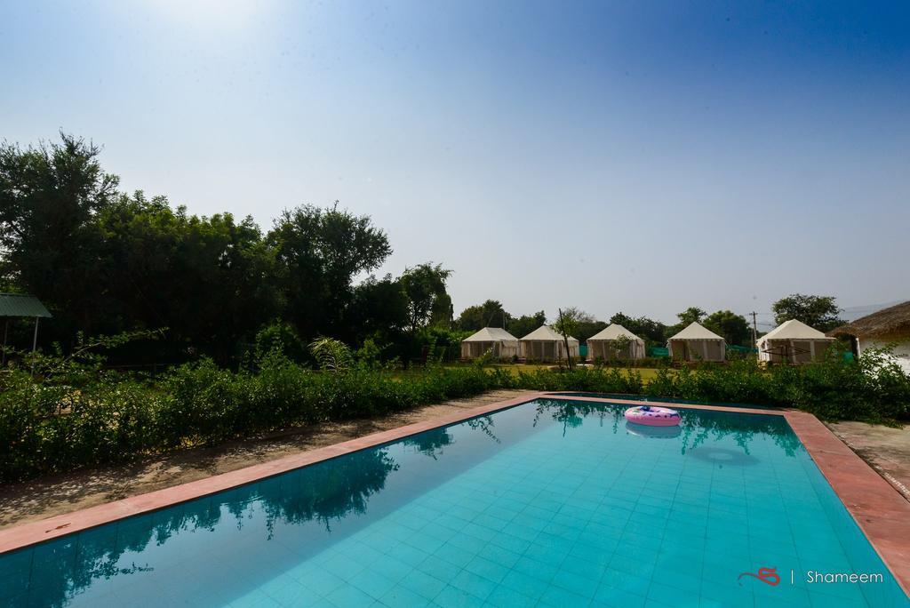 เดอะ นารายัน รีสอร์ต ปุษกร Hotel พุชการ์ ภายนอก รูปภาพ
